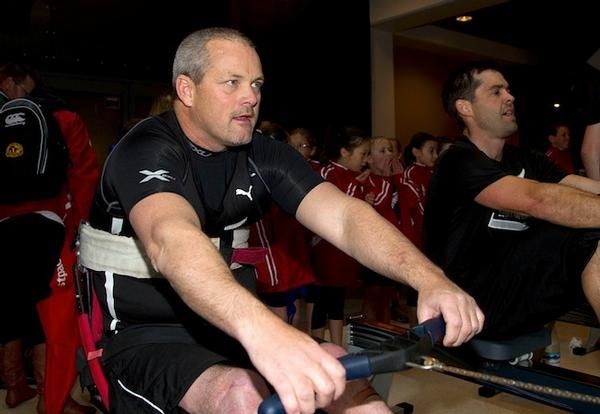 Danny McBride and Nathan Smith rowing in ANZA Challenge.