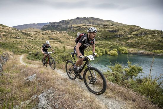 Team Thule Adventure, Martin Flinta (front) and Rickard Norlin mountain bike at Red Bull Defiance 2017